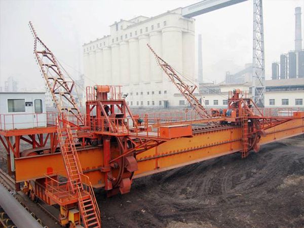 Récupérateur de roues à godets de type pont